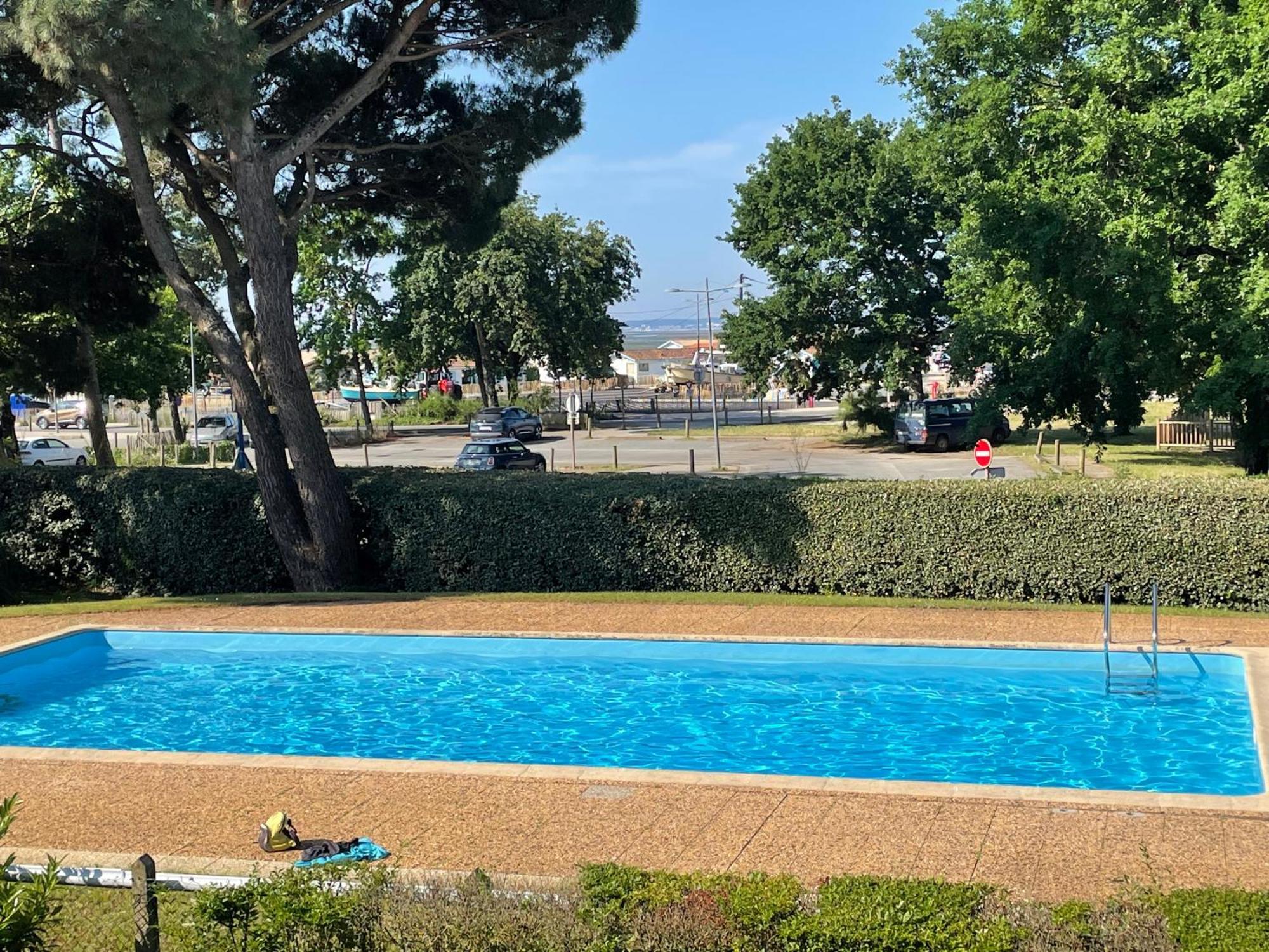 A 2 Min A Pied De La Plage, Du Port Ostreicole Et A 5 Min Du Centre-ville ! Apartamento