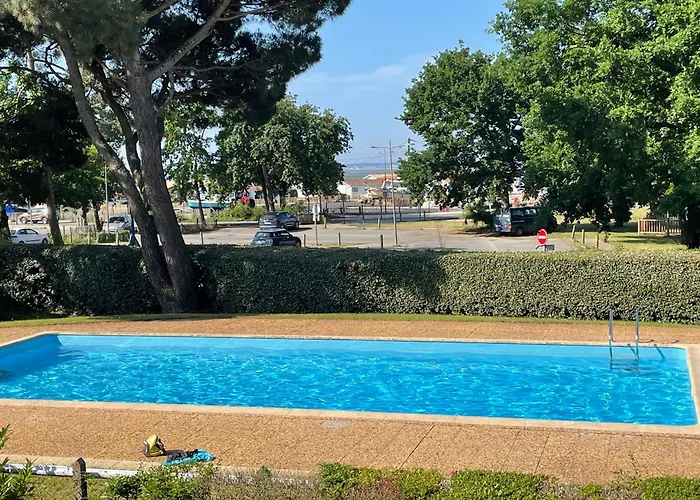 Studio A 2 Min A Pied De La Plage, Du Port Ostreicole Et A 5 Min Du Centre-Ville !